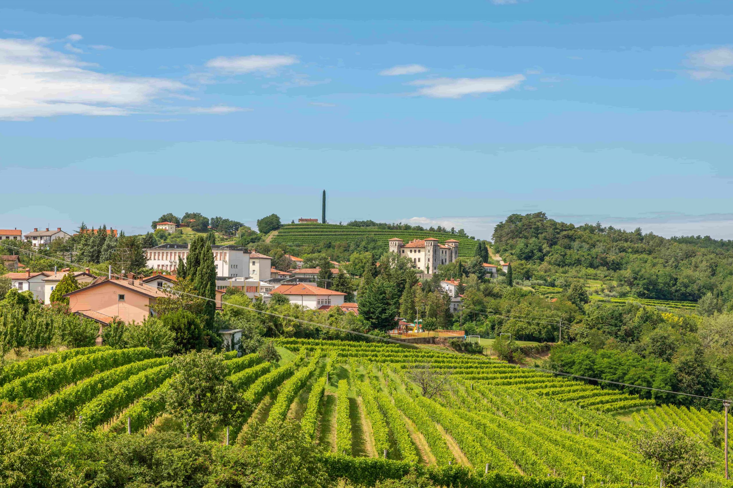 Brda region Slovenia, Dobrovo