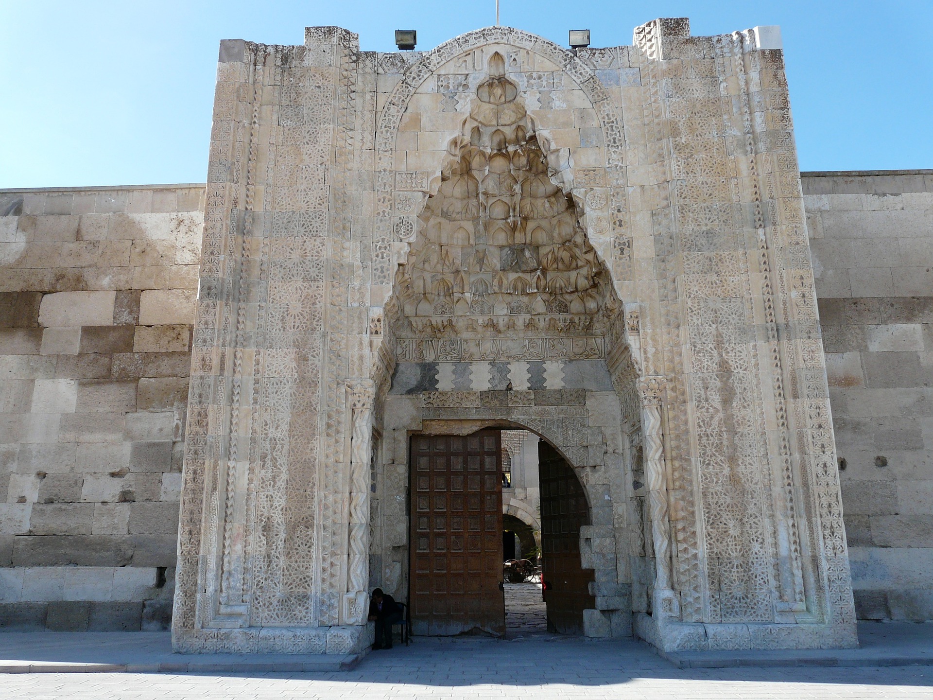 Sultanhani is both Turkey's and the world's largest han and is the most magnificent caravanserai built by the Anatolian Seljuks.